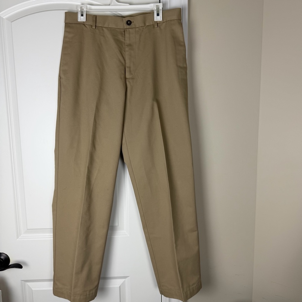 Docker Classic Relaxed Fit Men's Khaki Pants - Size 32/32